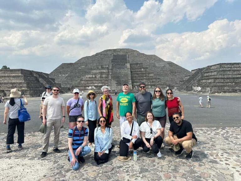 Trip through Teotihuacan, Basilica and Mezcal tasting. - The Secret Stop and its Charm