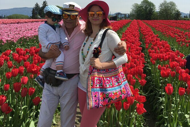 Tulip Festival in Skagit Valley Tour from Seattle - Transportation & Group Size