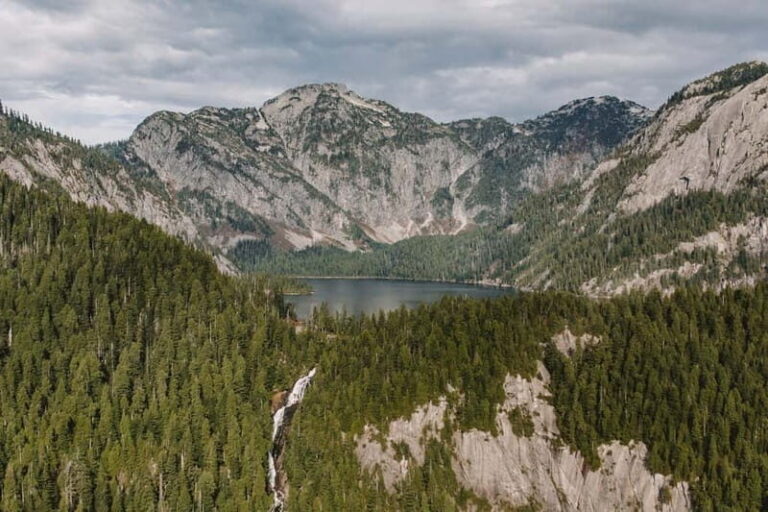 Vancouver: Helicopter Tour with Backcountry Beer Tasting - Why This Tour Works Well