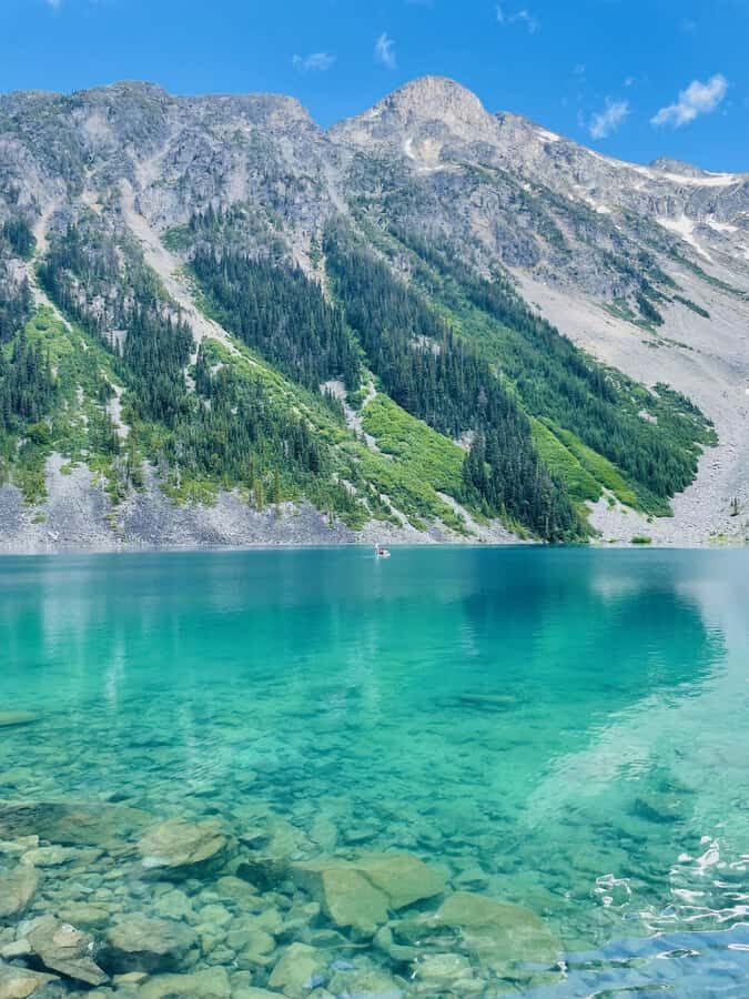 Vancouver: Joffre Lakes Park Hike and Whistler Day Trip - The Experience of the Guides