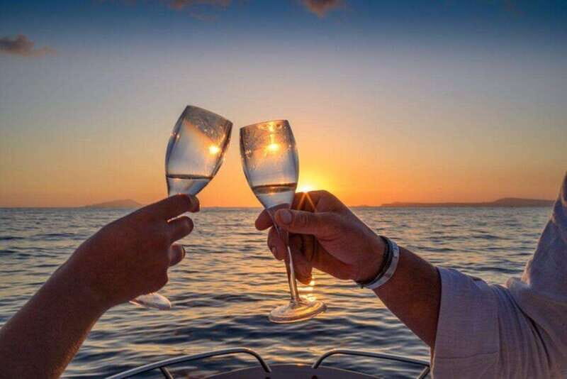 Vancouver: Sunset Boat Cruise with Complementary Bubbly - A Deep Dive into the Vancouver Sunset Cruise Experience