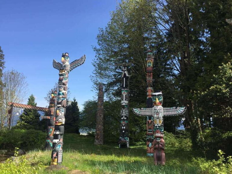 Vancouver: Talking Totems Stanley Park - What to Expect on the Tour