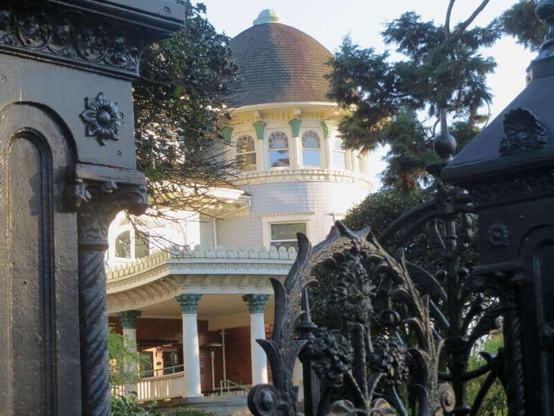 Vancouver The Grand City Tour - The Lunch Break and Market Visit