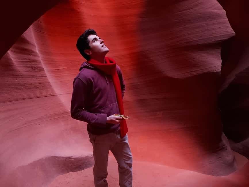 Vegas: Antelope Canyon & Horseshoe Bend VIP Small Group Tour - Exploring Antelope Canyon: Light, Color, and Form