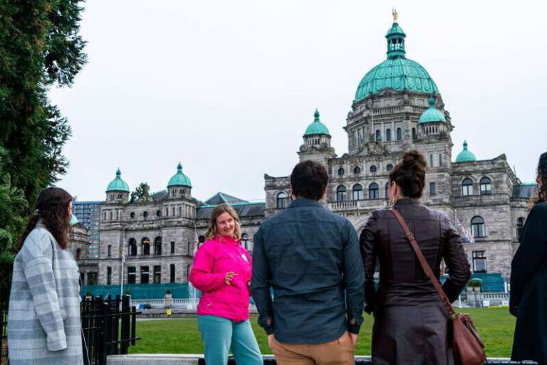 Victoria: Sip, Savor, Stroll Evening Food Tour - Who Should Consider This Tour?