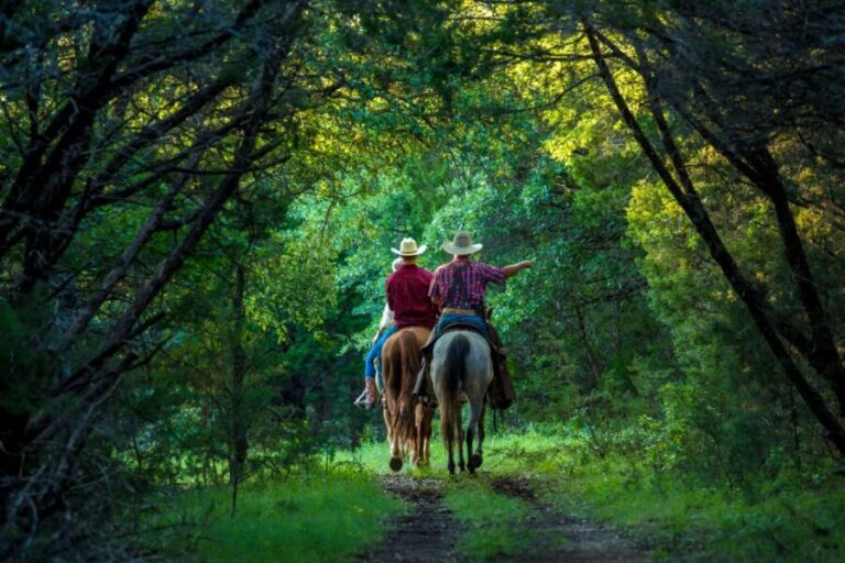 Waco: Sunset Horseback Ride - The Guides and the Horses