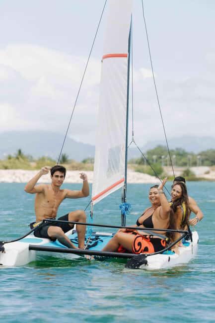 Wai Kai Lagoon: Hobie Wave Cat Rental - The Experience: A Closer Look