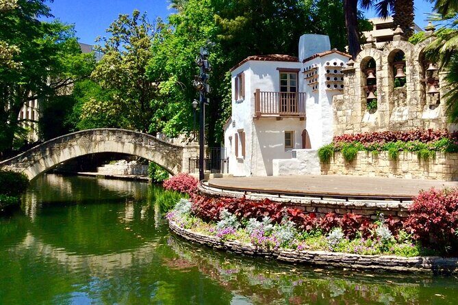 Walking Tour Along the San Antonio Riverwalk And Around Downtown - How the Tour Works: Details and Practicalities