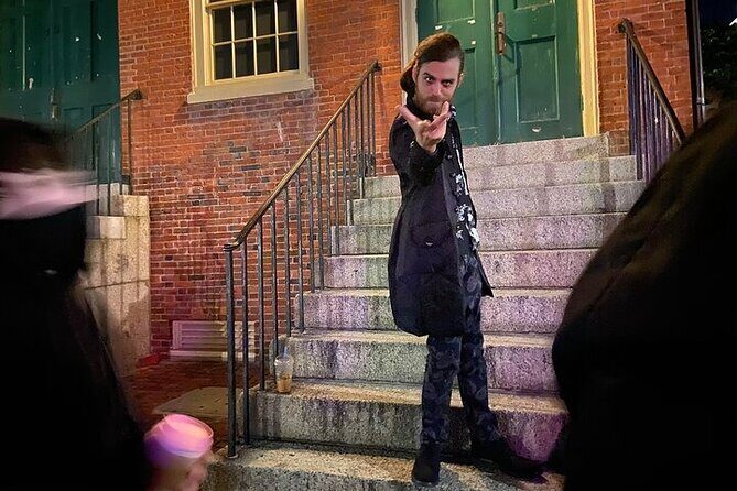 Wandering Witches - A Closer Look at the Wandering Witches Tour