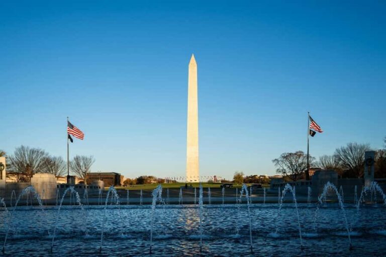 Washington, D.C.: Monuments & Memories History Walking Tour - Unique Highlights: The Hidden Observation Deck
