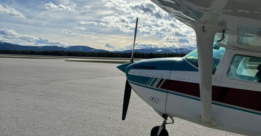 West Yellowstone:45 Minute Aerial Tour Rugged Mountains - What to Expect on Your Flight