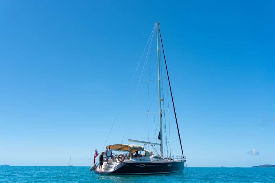 Whitsundays: Intimate Sailing Whitsundays - Snorkeling and Marine Encounters