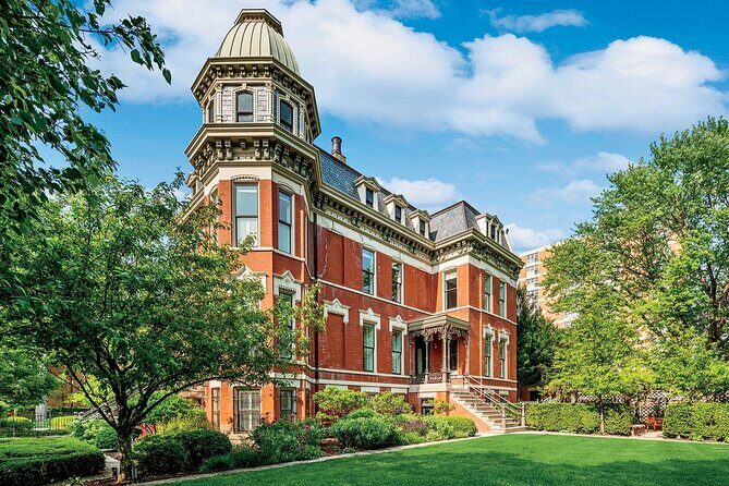 Wicker Park Walking Tour History Trivia and Local Flavors - In-Depth Look at the Wicker Park Walking Tour