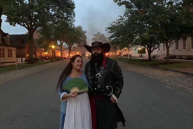 Williamsburg Ghosts, Witches and Pirates Tour - What to Expect: Experience and Atmosphere