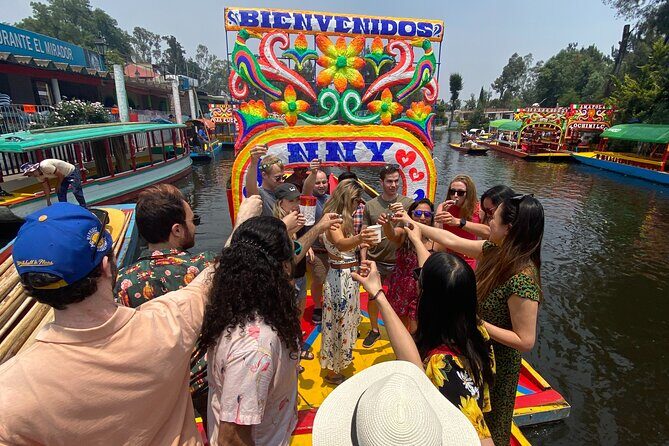 Xochimilco & Mexican Party with Guacamole & Unlimited Drinks - The Group Size and Practical Tips
