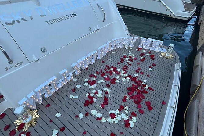 Yacht Proposal Package with decoration and Prosecco (2 hours) - Paying Attention to the Details