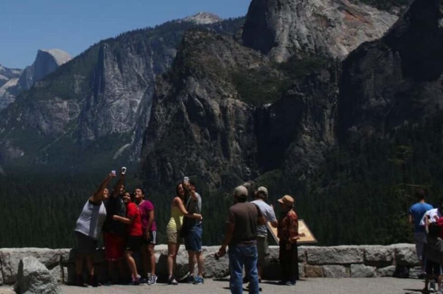 Yosemite Hwy 140: Glacier Point &Yosemite Valley Tour &Lunch - How It Feels to Be on the Tour