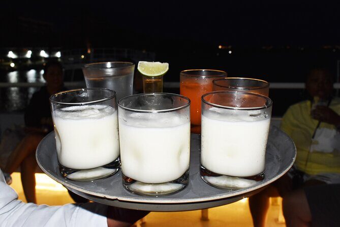 Your Romantic Dinner in Cancun, includes national open bar and live music - The Dining Experience