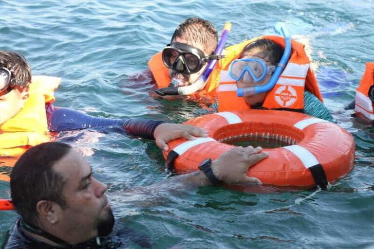 Zihuatanejo: Snorkeling in Manzanillo and Las Gatas - Price and Value for Money