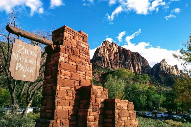 Zion National Park: Shuttle Service - What the Ride Looks Like