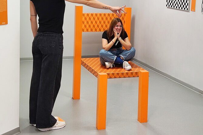 A Fantastic Visit To The Museum Of Illusions Seville - Getting In Smoothly with a Mobile Ticket