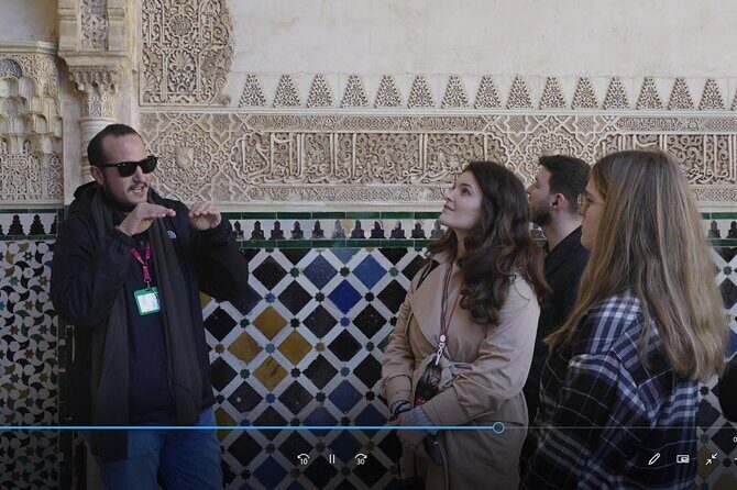 Alhambra: Small Group Tour with Local Guide & Admission - The Guide Quality Question