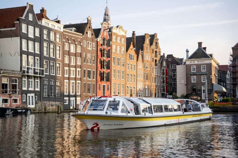 Amsterdam: Heated Canal Cruise Including Audioguide - Picking the Best Departure: Damrak, Prins Hendrikkade, or Stadhouderskade