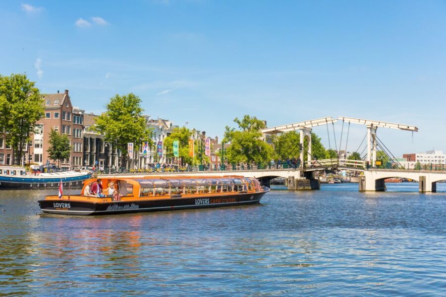 Amsterdam: City Centre Canal Cruise including Audioguide - Heated Comfort Matters More Than You Think