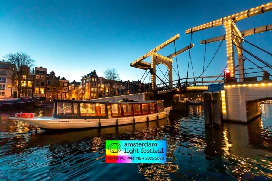 Amsterdam: Light Festival Cruise + Stroopwafel & Hot Choco - The Boat: Warm Inside, Covered Outside, With Basic Comforts
