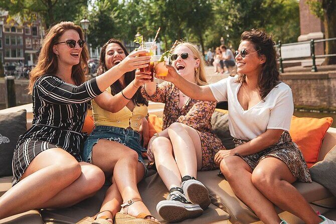 Amsterdam Classic Saloon Boat Canal Cruise with Live Guide - The Boat Experience: Comfort and Practicality