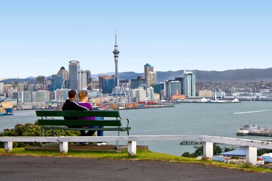 Auckland: Guided Small Group City Discovery Tour - From City to Coast: Ponsonby and the North Shore