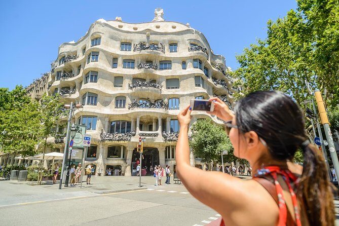 Barcelona e-Bike Tour: Gaudí & Old Town Small Group - Practical Considerations That Actually Matter