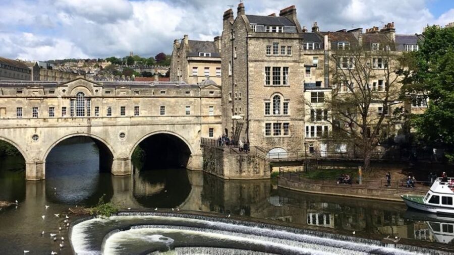Bath: Walking Tour with Qualified Blue Badge Tourist Guide - Price and Value: Why $29 Makes Sense