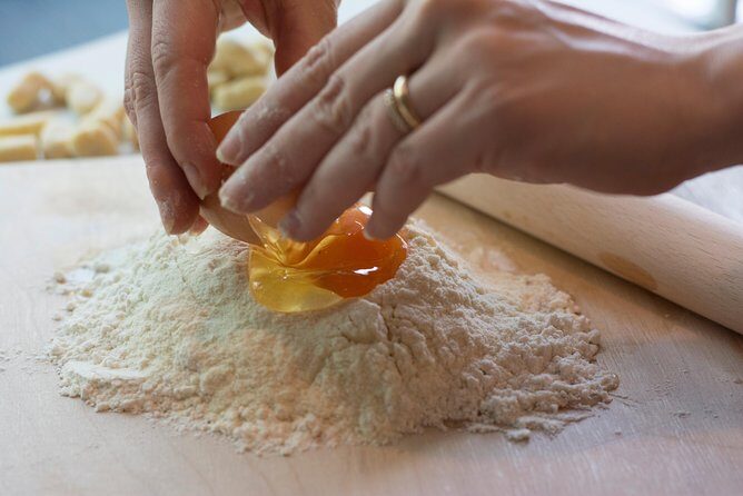 Become a Masterchef in Rome: Pasta, Ravioli and Tiramisù Class - The Instructors Make This Work
