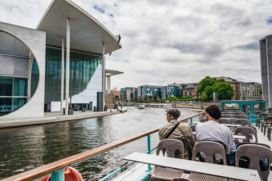 Berlin: 1-Hour City Sightseeing Cruise - Starting at Alte Börse Pier near Hackescher Markt: how to make it easy