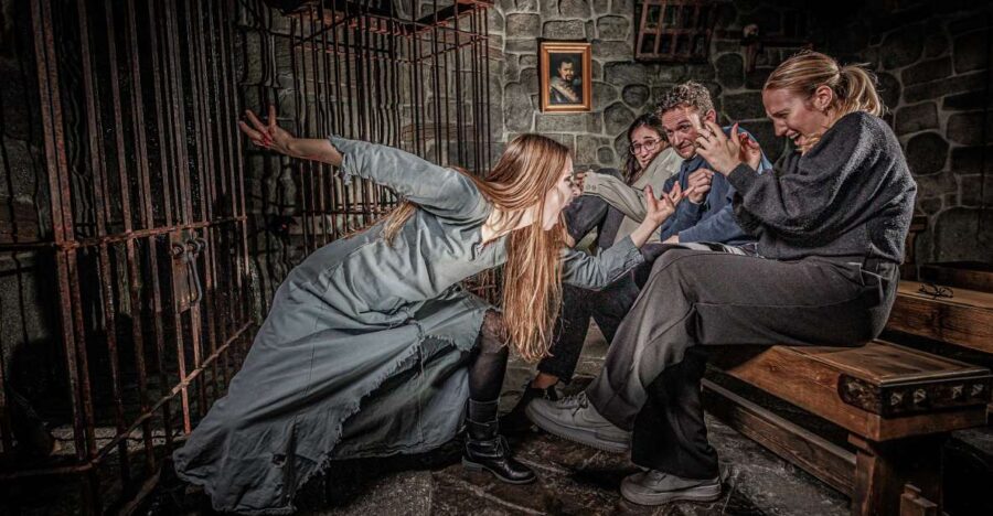 Berlin Dungeon: Entrance Ticket - Where to start and when to book: start times and meeting point