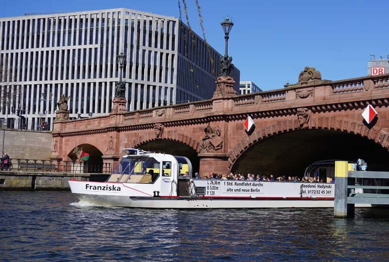 Berlin: 1-hr Boat Tour with Bilingual Live Guide (DE/EN) - Price and Value: Why Around $22 Works Here