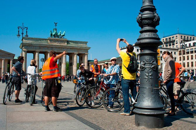 Berlin Highlights Sightseeing Bike Tour in Small Groups - The Guides Make All the Difference
