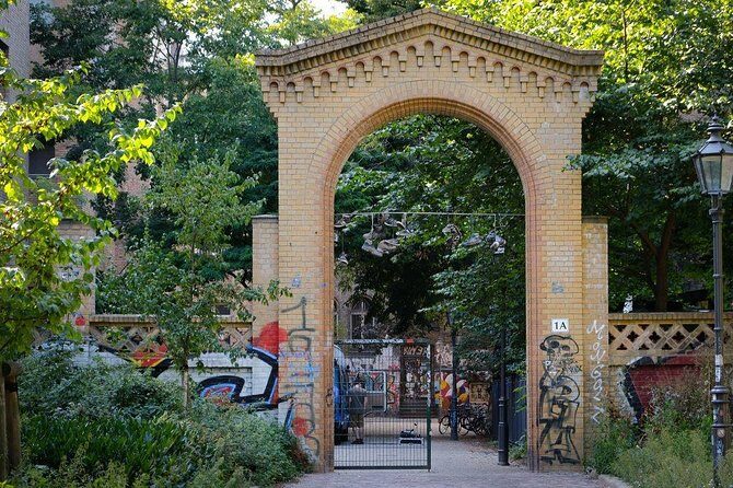 Berlin Off-the-Beaten-Path Walking Tour: Kreuzberg, Mitte and Friedrichshain - Meeting Point: Vapiano am Alex (Rathausstraße 6)