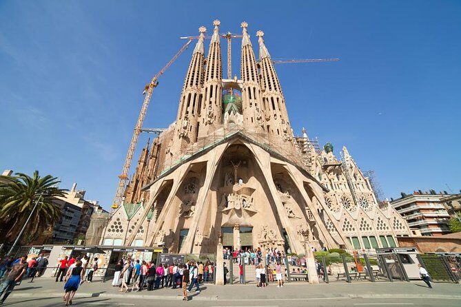 Best of Barcelona Guided Tour with Port or Hotel Pick up - The Group Size Sweet Spot (Max 12 Travelers)
