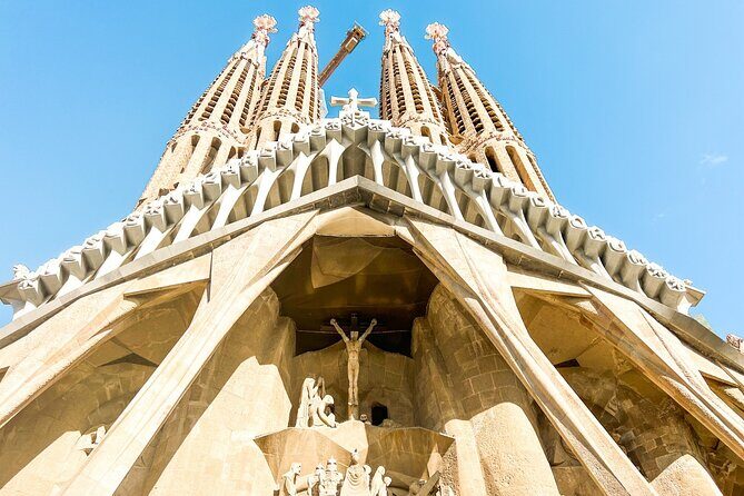Barcelona all included: Sagrada, Park Güell, Montjuic & Gothic - Practical Considerations Worth Knowing