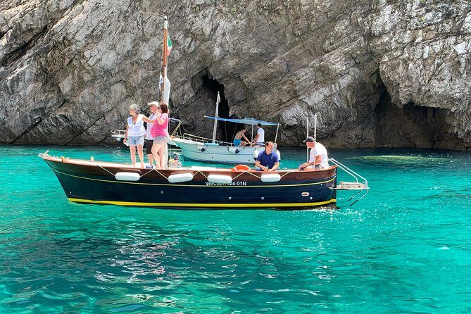 Boat Tour in Capri Italy - The Full Circle Around Capri