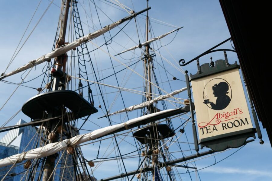 Boston: Boston Tea Party Ships and Museum Interactive Tour - The 1-Hour Format: Fast-Paced, Not Exhausting