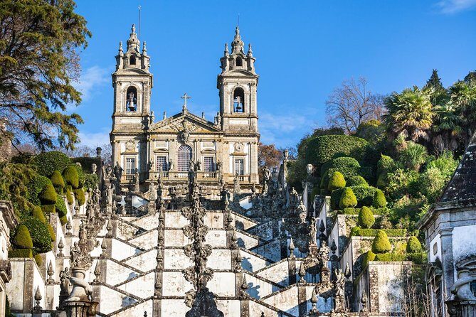 Braga & Guimarães Small Group Tour: Lunch & All Tickets Included - Transportation and Pickup: The Convenience Factor