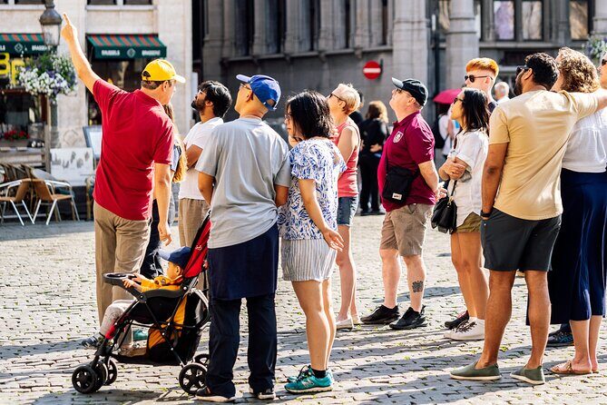 Brussels: Historical Walking Tour with Chocolate & Waffle Tasting - The Guide Experience: Why This Matters More Than Youd Think