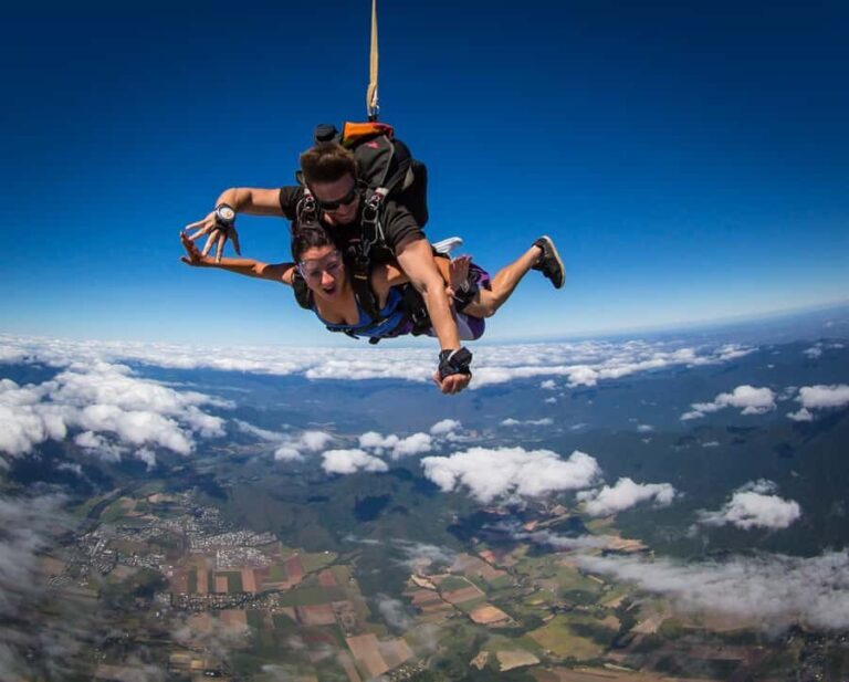Cairns: Tandem Skydive Experience - Key Points