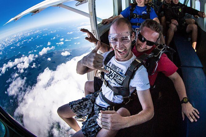 Cairns: Tandem Skydive Experience over Reef & Rainforest - Stunning Aerial Views