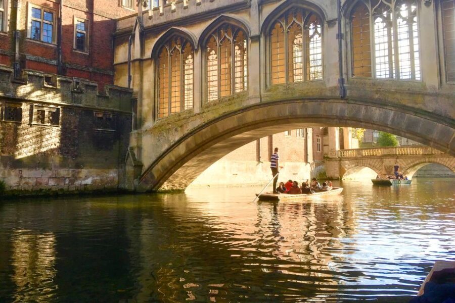Cambridge: Guided River Cam Punting Tour - Where you start: the Scholars Punting Cambridge landing stage