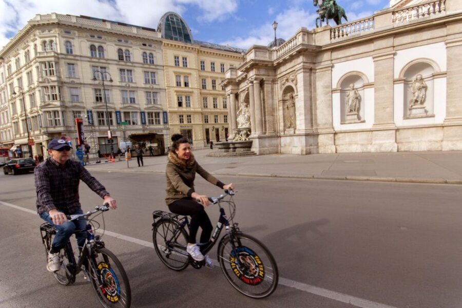 Classic Vienna: 3-Hour Guided Bike Tour - Meeting point at Bösendorferstraße 5: the easy kickoff