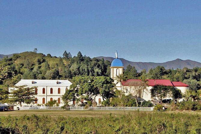 Country Tour (2h30) included Tjibaou Cultural Center & Church - Who Should Consider This Tour?